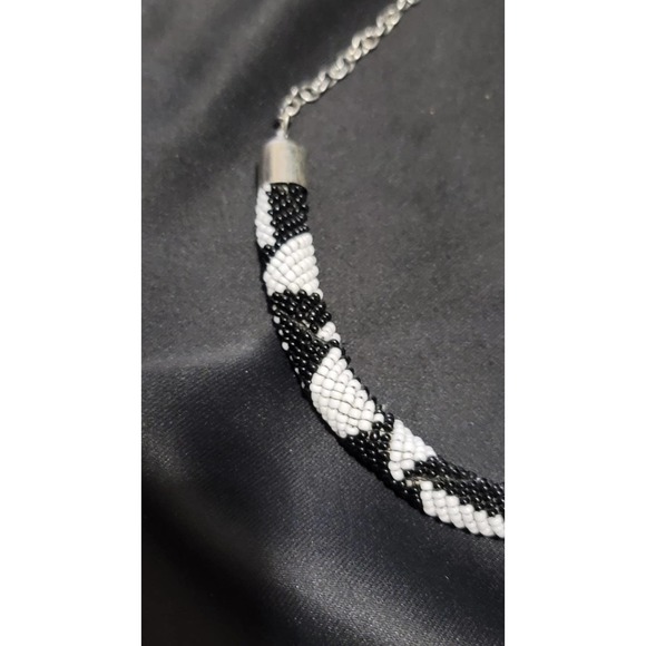 Vtg Beaded Necklace - Picture 2 of 5